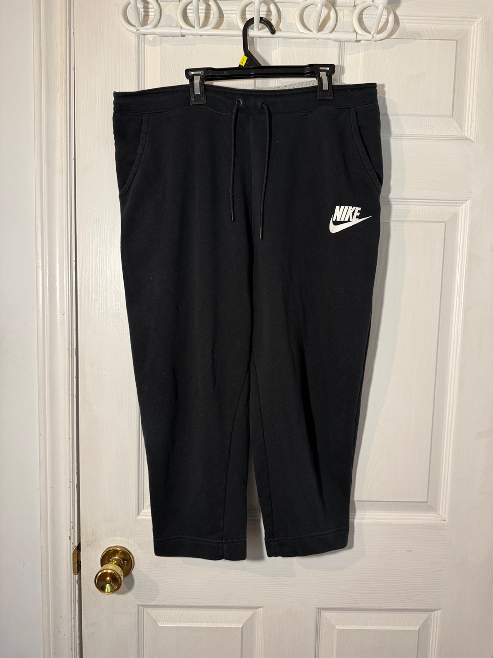 Nike Women's Cropped Joggers